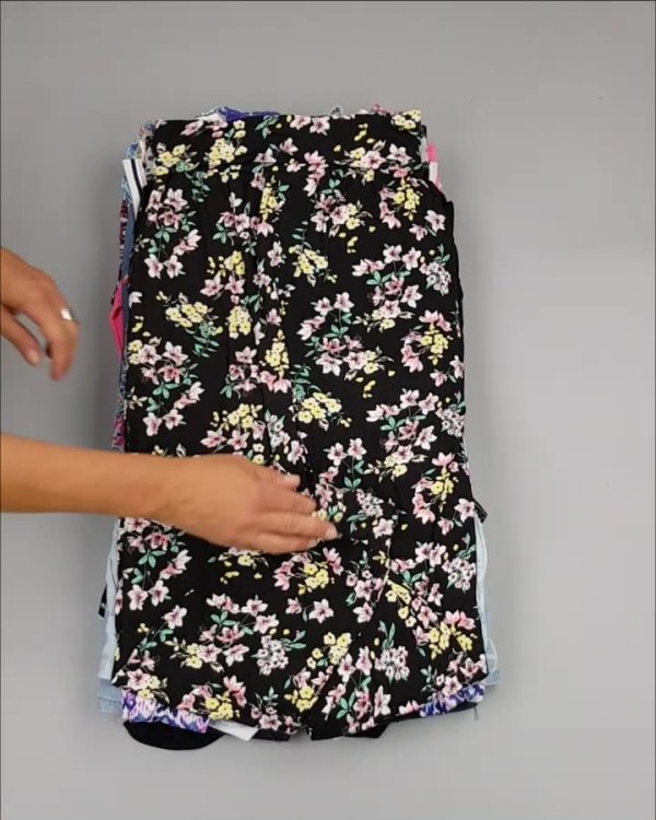 Фотография  388 - CUBUS детский микс лето (Children CUBUS mix)#15 кг, ЛОТ №2515 оптом в Пензе и Пензенской области