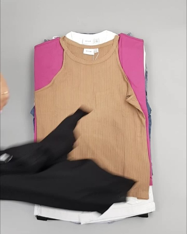 Фотография  400 - VILA Summer mix#15 кг, ЛОТ №4359 оптом в Пензе и Пензенской области