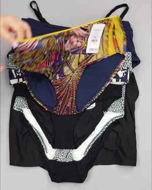 Фотография  972 - Купальники Chantelle#30 шт, ЛОТ №4410 оптом в Пензе и Пензенской области