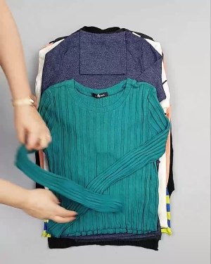 Фотография  401 - Джемпера легкие Корея#20 шт, ЛОТ №5081 оптом в Пензе и Пензенской области