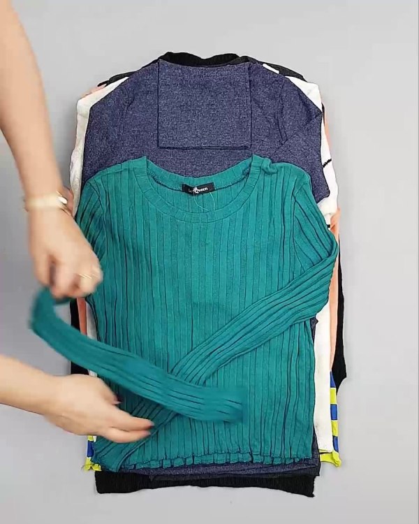 Фотография  968 - Джемпера легкие Корея#20 шт, ЛОТ №5081 оптом в Пензе и Пензенской области