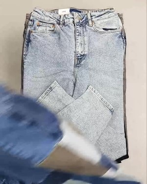 Фотография  882 - Джинсы женские Дания#10 кг, ЛОТ №6762 оптом в Пензе и Пензенской области