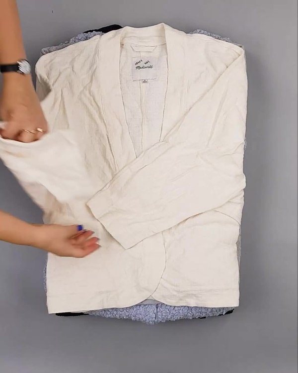 Фотография  344 - Кардиганы СТОК CAN#10 кг, ЛОТ №6888 оптом в Пензе и Пензенской области