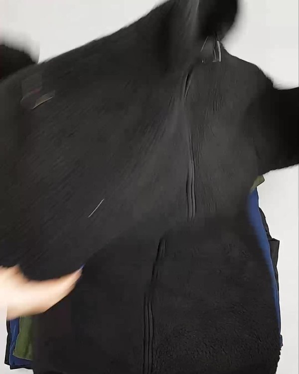 Фотография  224 - Верхняя одежда Дания#10,1 кг ЛОТ №6909 оптом в Пензе и Пензенской области