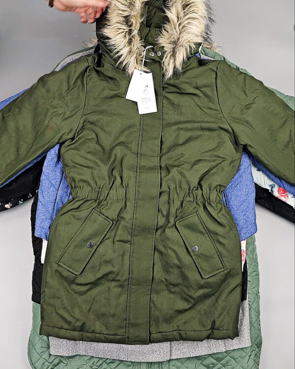 Фотография  439 - Верхняя одежда VILA#10 кг, ЛОТ №6823 оптом в Пензе и Пензенской области