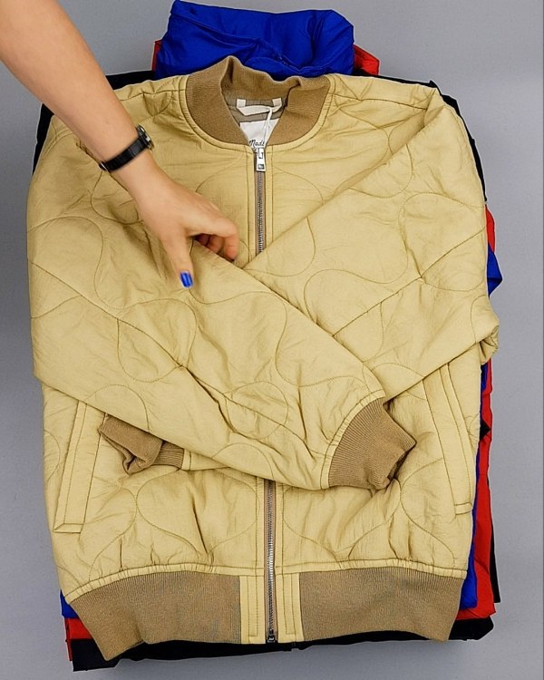 Фотография  240 - Ветровки CAN 084#10 кг, ЛОТ №6939 оптом в Пензе и Пензенской области