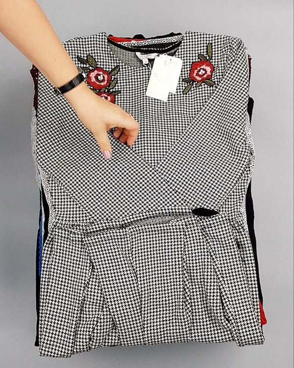 Фотография  828 - Cream Платья Winter#25 кг оптом в Пензе и Пензенской области