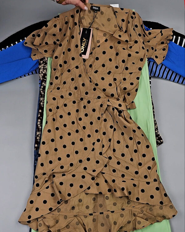 Фотография  342 - DK+Bestseller Winter mix 064#15 кг, ЛОТ СТ-10094 оптом в Пензе и Пензенской области