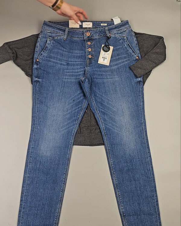 Фотография  599 - ДАНИЯ Winter mix 24#15 кг, ЛОТ СТ-10089 оптом в Пензе и Пензенской области