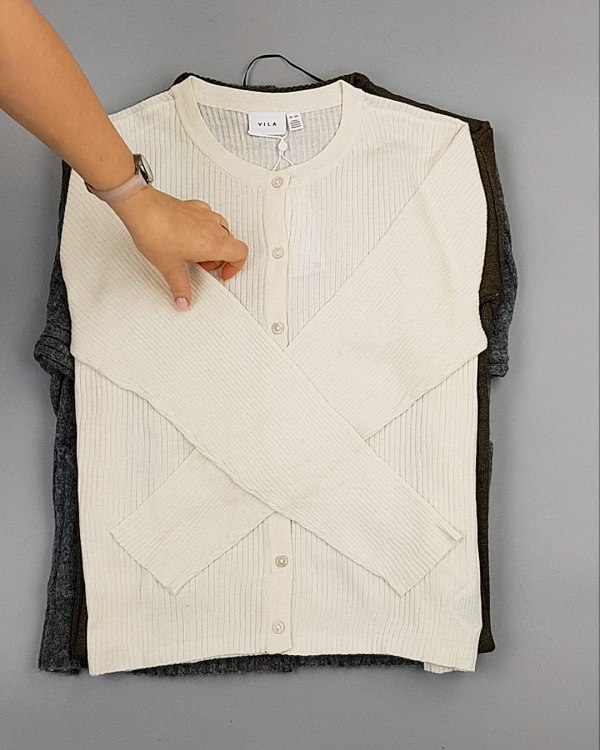 Фотография  532 - Кардиганы VILA W 104#7 кг, ЛОТ №7155 оптом в Пензе и Пензенской области