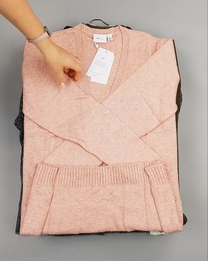 Фотография  954 - Кардиганы VILA W 104#7 кг, ЛОТ №7155 оптом в Пензе и Пензенской области