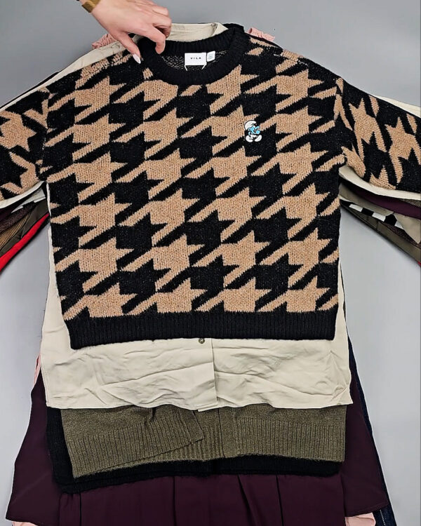 Фотография  930 - VILA Winter mix 104#15 кг, ЛОТ СТ-10083 оптом в Пензе и Пензенской области