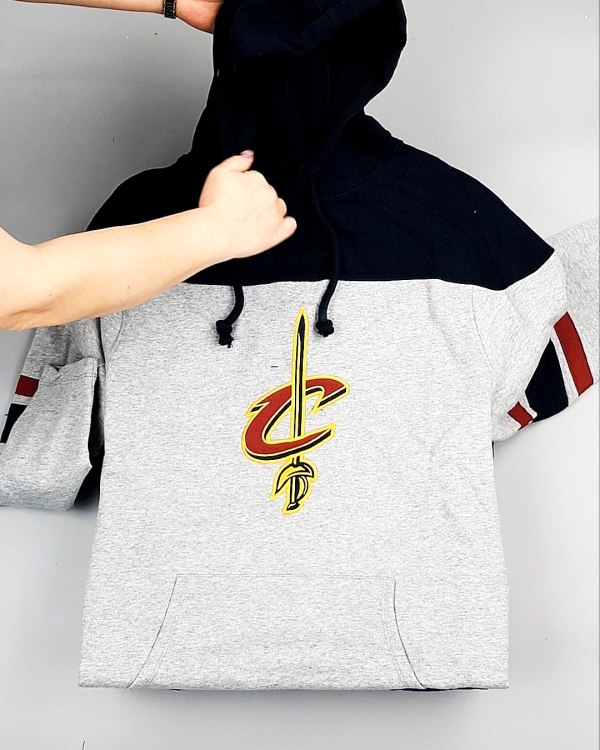 Фотография  892 - HOODIE CAN 084#10 кг, ЛОТ №7426 оптом в Пензе и Пензенской области