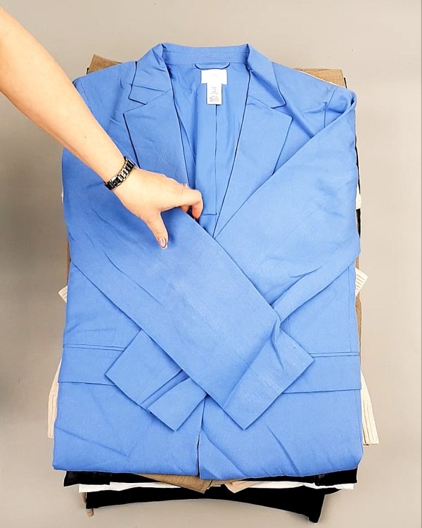 Фотография  543 - 12191 H&M mix textil 1224#25 кг, ЛОТ №7489 оптом в Пензе и Пензенской области