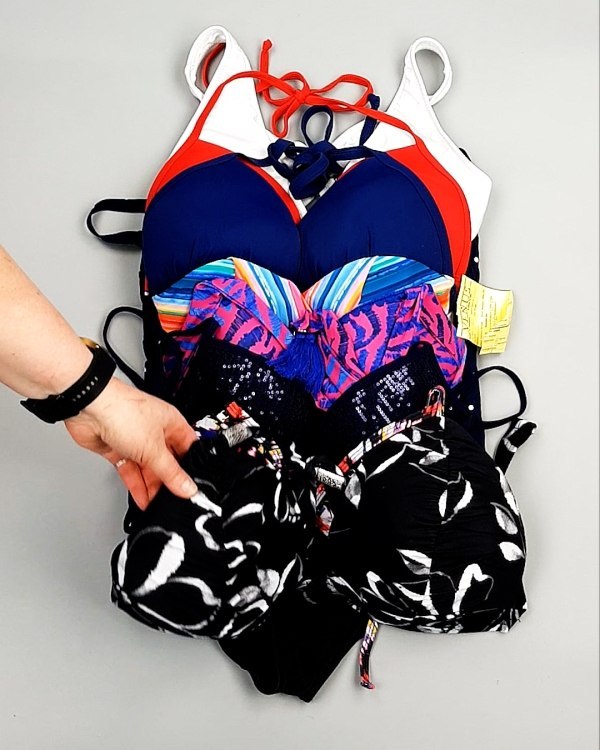 Фотография  524 - Купальники СТОК CAN 124#5 кг, ЛОТ №7690 оптом в Пензе и Пензенской области