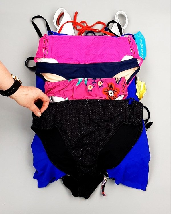 Фотография  839 - Купальники СТОК CAN 124#5 кг, ЛОТ №7690 оптом в Пензе и Пензенской области