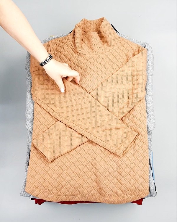 Фотография  385 - SWEATSHIRT CAN 084#10 кг, ЛОТ №7619 оптом в Пензе и Пензенской области