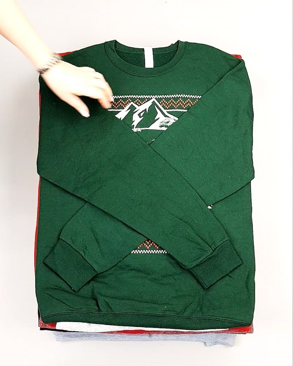 Фотография  218 - SWEATSHIRT CAN 084#10 кг, ЛОТ №7620 оптом в Пензе и Пензенской области