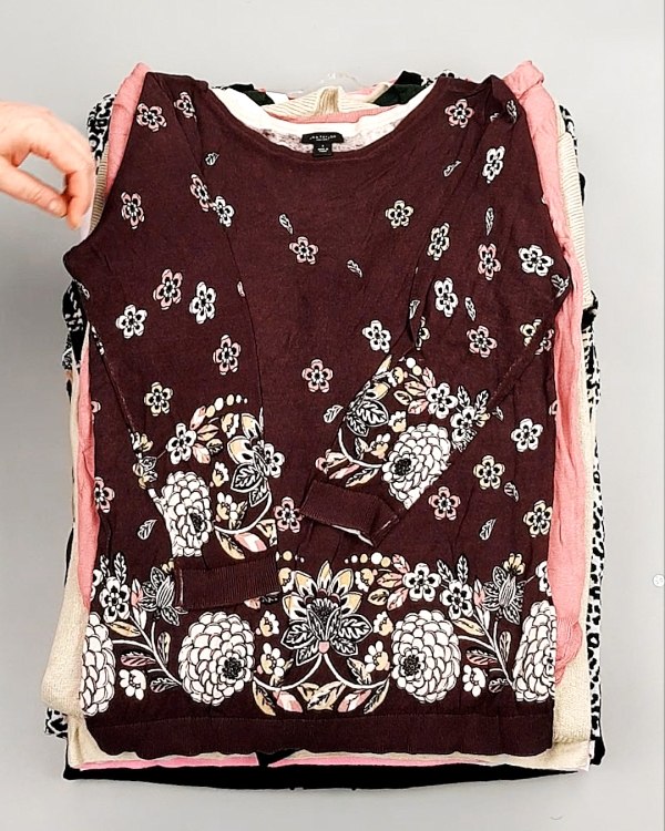 Фотография  853 - Джемпера легкие СТОК CAN 084#7 кг, ЛОТ №7632 оптом в Пензе и Пензенской области