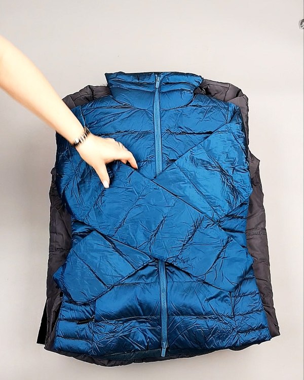 Фотография  758 - Верхняя одежда AMAZON жен 015#10 кг, ЛОТ №7712 оптом в Пензе и Пензенской области