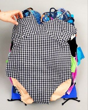 Фотография  925 - Купальники СТОК CAN 124#5 кг, ЛОТ №7689 оптом в Пензе и Пензенской области