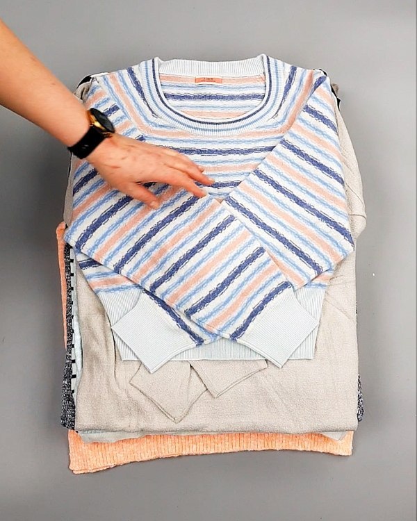 Фотография  836 - Джемпера легкие СТОК CAN 084#7 кг, ЛОТ №7635 оптом в Пензе и Пензенской области