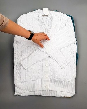 Фотография 437 - Джемпера СТОК CAN 084#7 кг, ЛОТ №7647 оптом в Пензе и Пензенской области