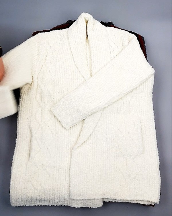 Фотография  210 - Кардиганы СТОК CAN 084#7 кг, ЛОТ №7674 оптом в Пензе и Пензенской области