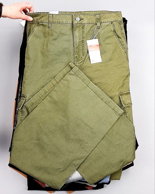 Фотография  305 - Брюки женские лето C&A 025#10 кг, ЛОТ №7893 оптом в Пензе и Пензенской области