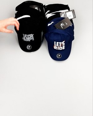 Фотография  460 - Кепки детские CAN 084#5 кг, ЛОТ №7965 оптом в Пензе и Пензенской области