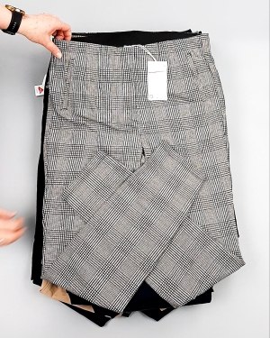 Фотография  280 - Брюки женские лето C&A 025#10 кг оптом в Пензе и Пензенской области