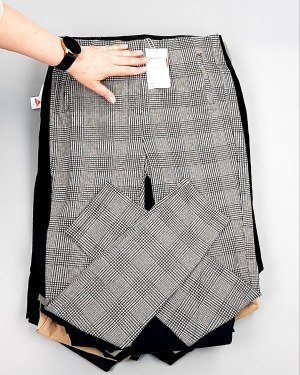 Фотография  344 - Брюки женские лето C&A 025#10 кг, ЛОТ №7892 оптом в Пензе и Пензенской области