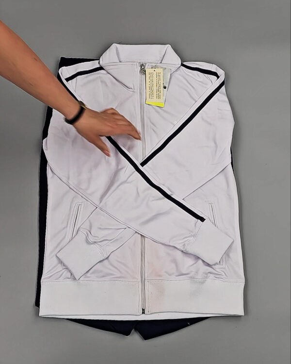 Фотография  312 - Спортивные костюмы  AD83#4 шт, ЛОТ №8637 оптом в Пензе и Пензенской области