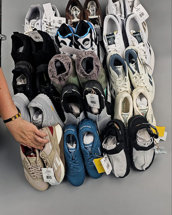 Фотография  228 - Кроссовки Reebok#23 шт, ЛОТ №8896 оптом в Пензе и Пензенской области