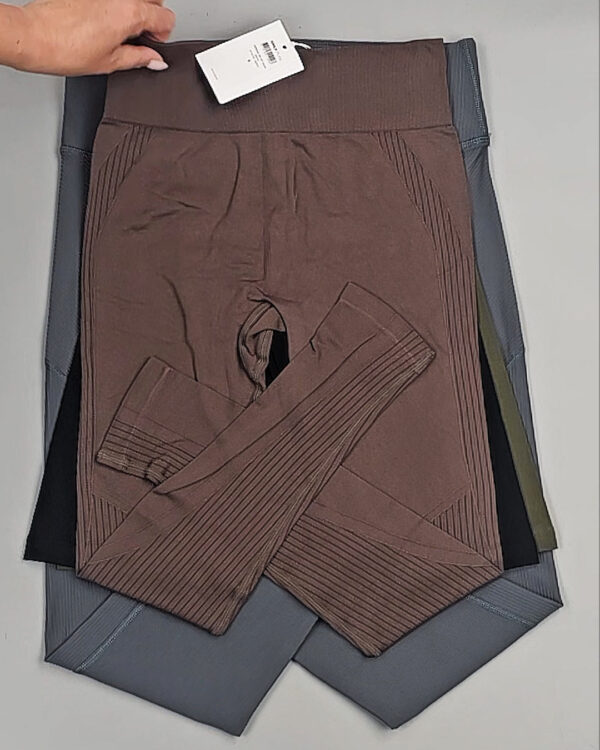 Фотография  287 - Спорт Bestseller 045 B#4 кг, ЛОТ №9038 оптом в Пензе и Пензенской области