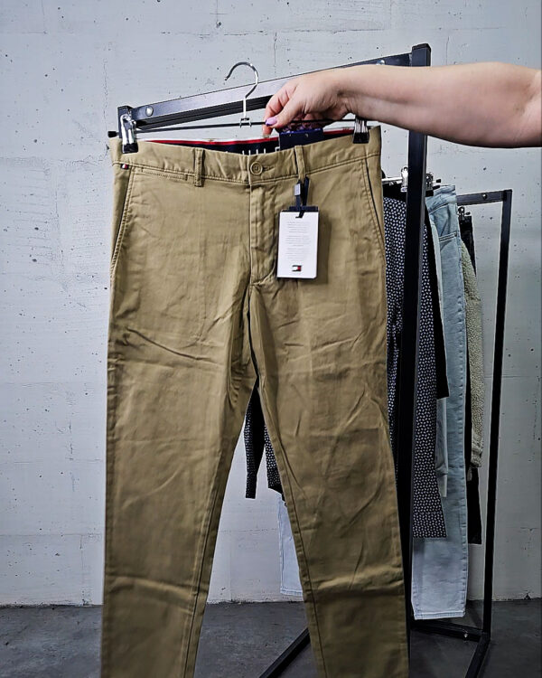 Фотография  389 - LACOSTE, CALVIN KLEIN, TOMMY HILFIGER, GUESS + 075#20 шт, ЛОТ №9072 оптом в Пензе и Пензенской области