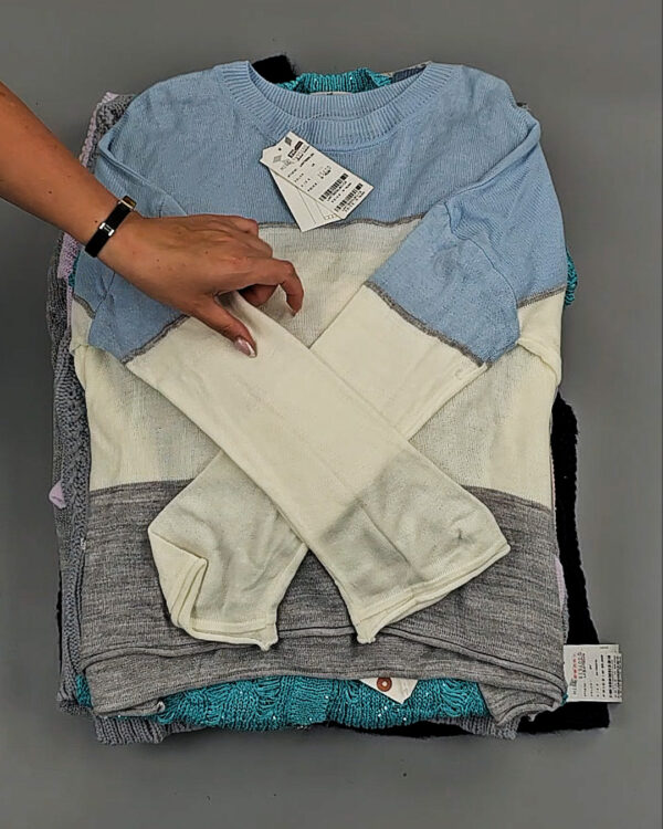 Фотография  274 - Джемпера Корея 085#7 кг оптом в Пензе и Пензенской области