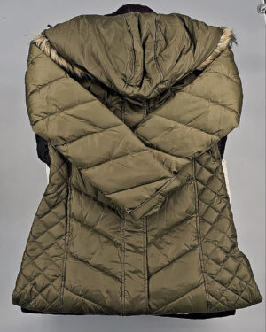 Фотография  564 - Верхняя одежда женская CAN 104#15 кг, ЛОТ СТ-9353 оптом в Пензе и Пензенской области