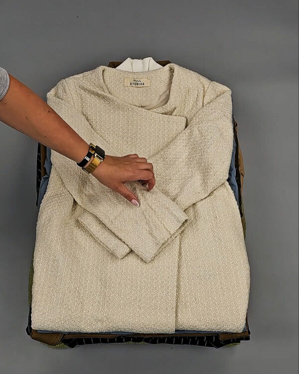 Фотография  473 - Верхняя одежда Корея 085#15 кг, ЛОТ № СТ-9245 оптом в Пензе и Пензенской области