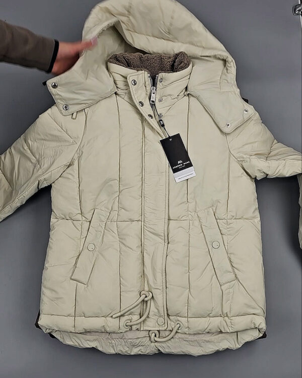 Фотография  204 - Верхняя одежда женская CAN 104#15 кг, ЛОТ СТ-9353 оптом в Пензе и Пензенской области