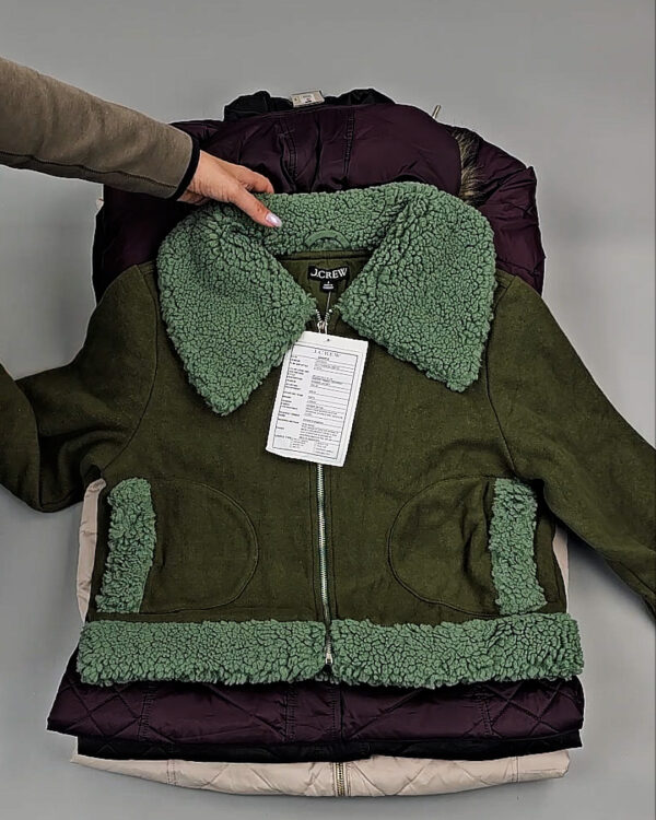 Фотография  885 - Верхняя одежда женская CAN 104#15 кг, ЛОТ СТ-9350 оптом в Пензе и Пензенской области