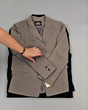 Фотография  483 - Жакеты Корея 085#10 кг, ЛОТ № СТ-9240 оптом в Пензе и Пензенской области