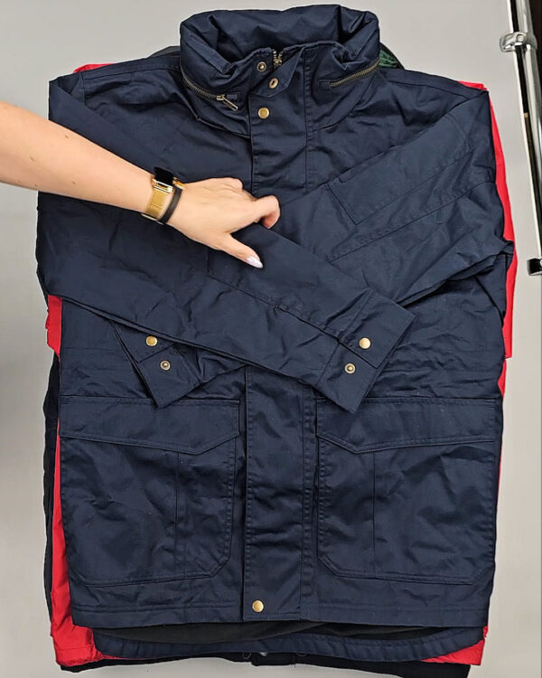 Фотография  688 - Верхняя одежда мужская CAN 104#15 кг, ЛОТ СТ-9441 оптом в Пензе и Пензенской области