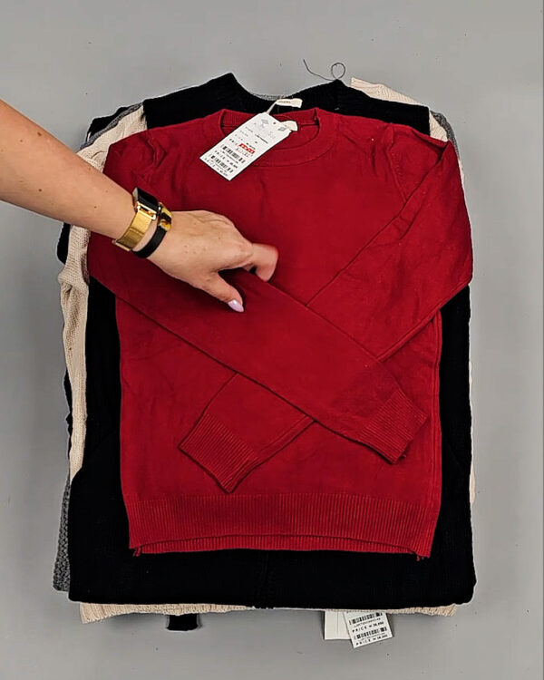 Фотография  338 - Джемпера Корея 085#7 кг, ЛОТ СТ-9415 оптом в Пензе и Пензенской области