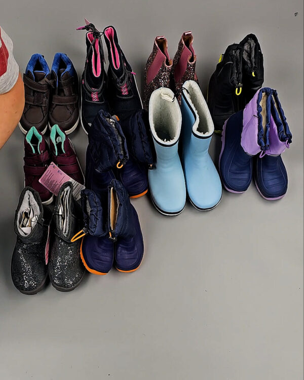 Фотография  272 - Обувь СТОК дети зима 065#6,2 кг, ЛОТ СТ-9661 оптом в Пензе и Пензенской области