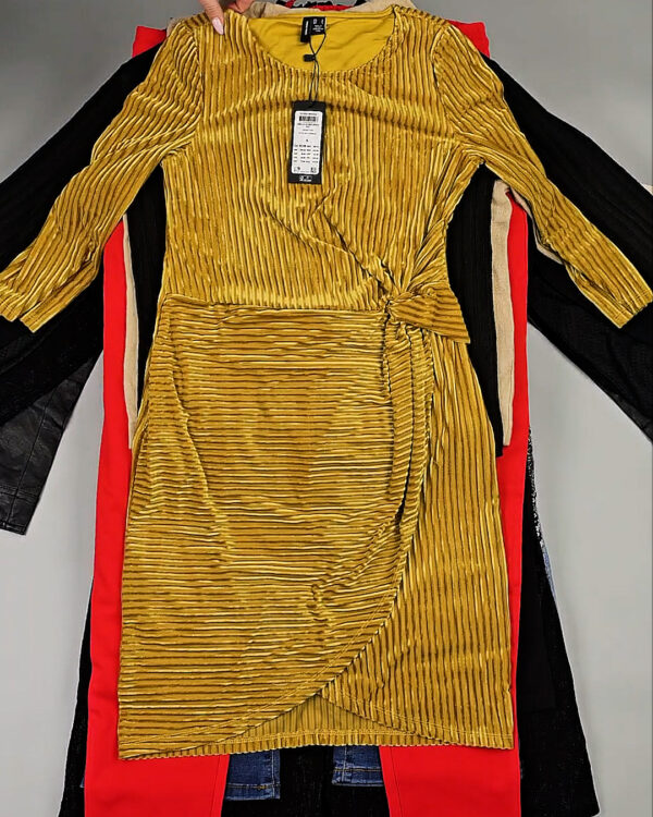 Фотография  654 - DK+Bestseller 085#16 кг, ЛОТ СТ-9952 оптом в Пензе и Пензенской области