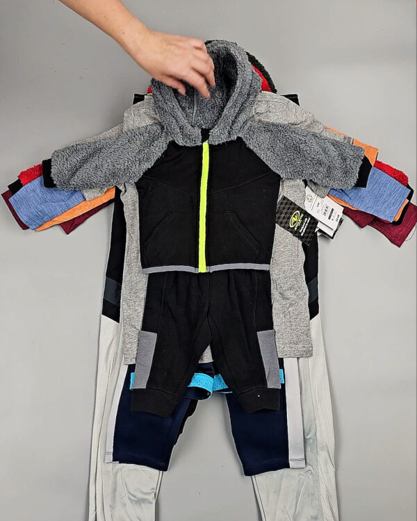 Фотография  390 - Спортивные костюмы дети CAN#6 кг, ЛОТ СТ-9739 оптом в Пензе и Пензенской области