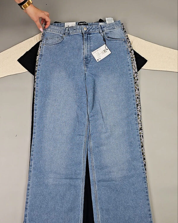 Фотография  631 - DK+Bestseller 085#16 кг, ЛОТ СТ-9952 оптом в Пензе и Пензенской области