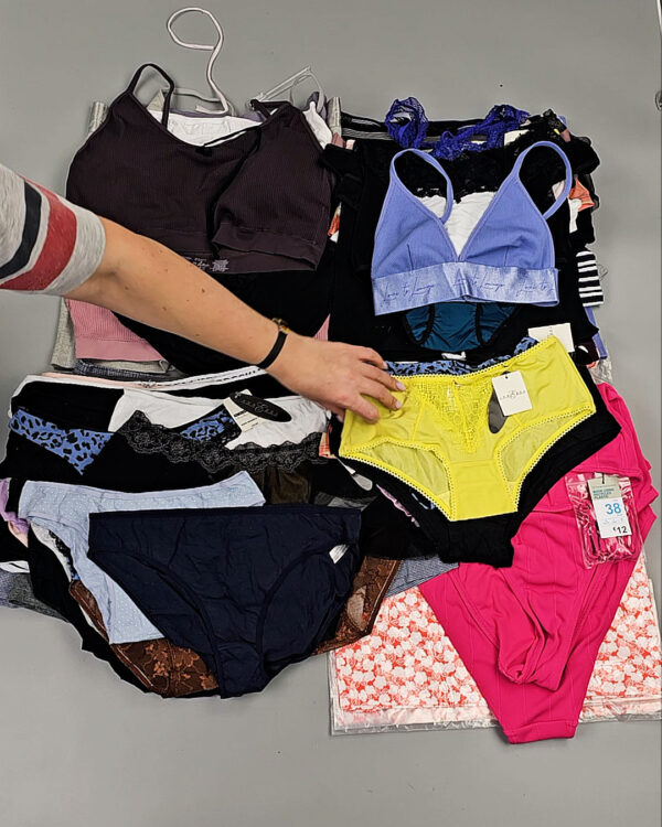 Фотография  708 - Нижнее белье (LINGERIE)#10 кг, ЛОТ СТ-9890 оптом в Пензе и Пензенской области