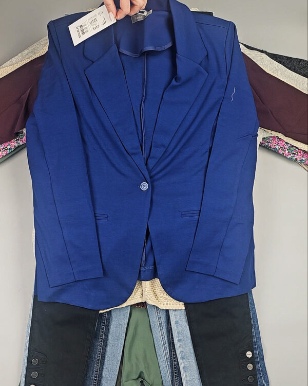 Фотография  671 - DK+Bestseller Winter mix 064#9,2 кг, ЛОТ СТ-10090 оптом в Пензе и Пензенской области